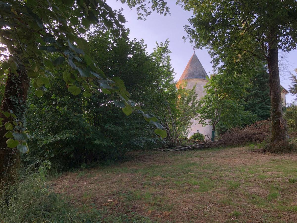 Chateau Gros Puy, Petit Chateau Chambre D'Hote Abjat-sur-Bandiat Exteriör bild