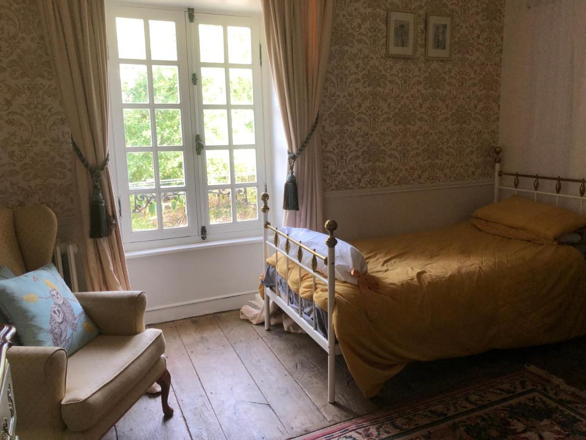 Chateau Gros Puy, Petit Chateau Chambre D'Hote Abjat-sur-Bandiat Exteriör bild